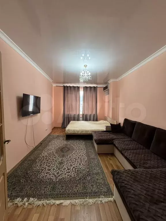 1-к. квартира, 43 м, 10/10 эт. - Фото 0