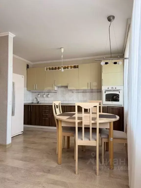 2-к кв. Тюменская область, Тюмень Фабричная ул., 1 (64.8 м) - Фото 1