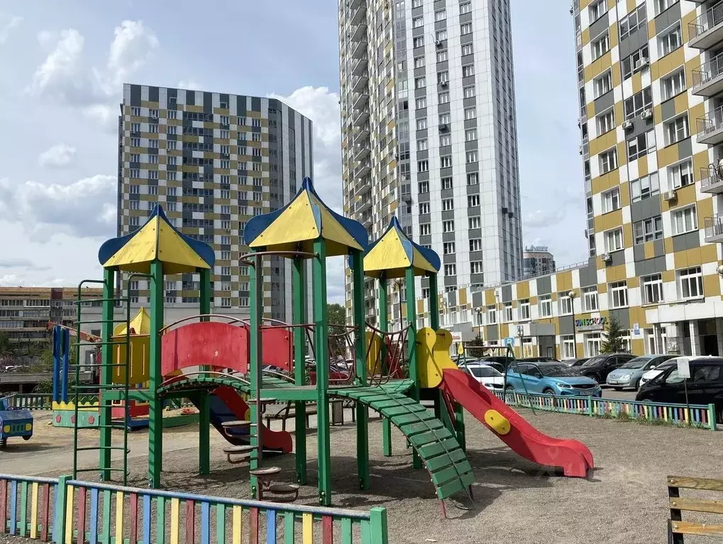 2-к кв. Красноярский край, Красноярск Октябрьская ул., 10 (61.0 м) - Фото 1