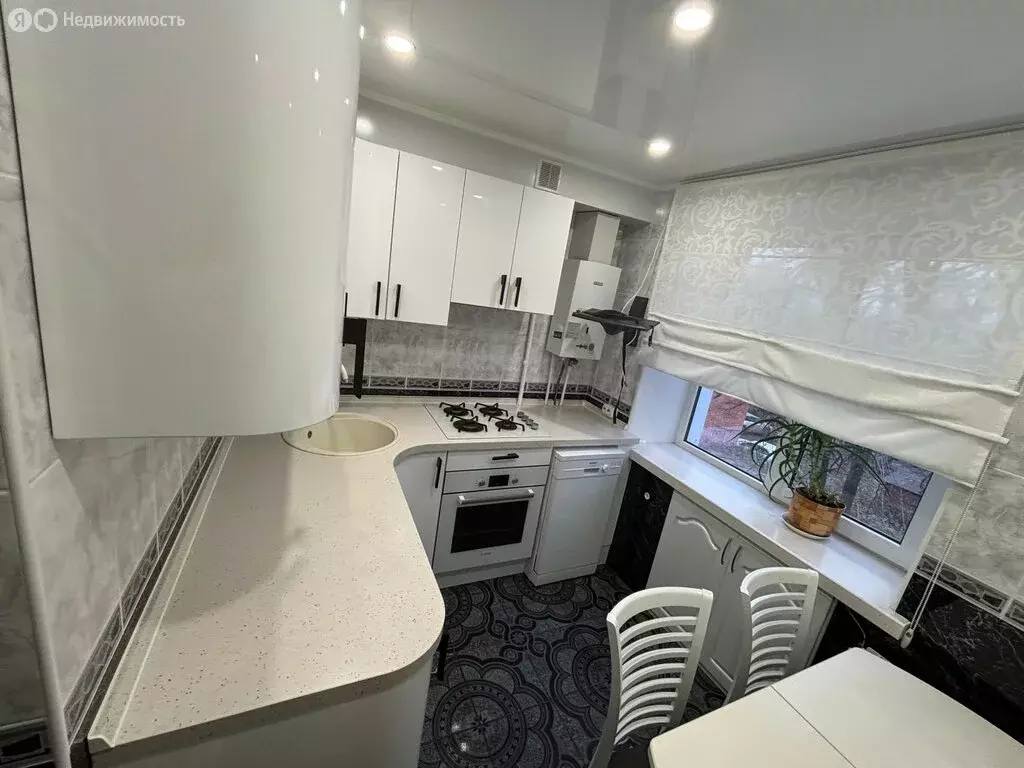 3-комнатная квартира: Тула, улица Льва Толстого, 128 (58.8 м) - Фото 1