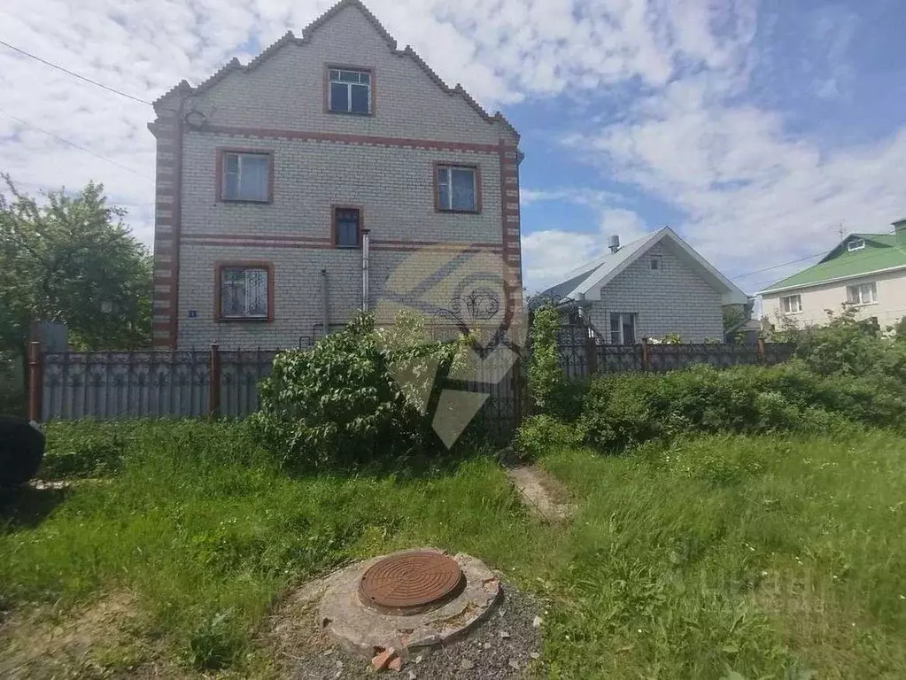 Коттедж в Белгородская область, Старый Оскол Летная ул. (235 м) - Фото 1