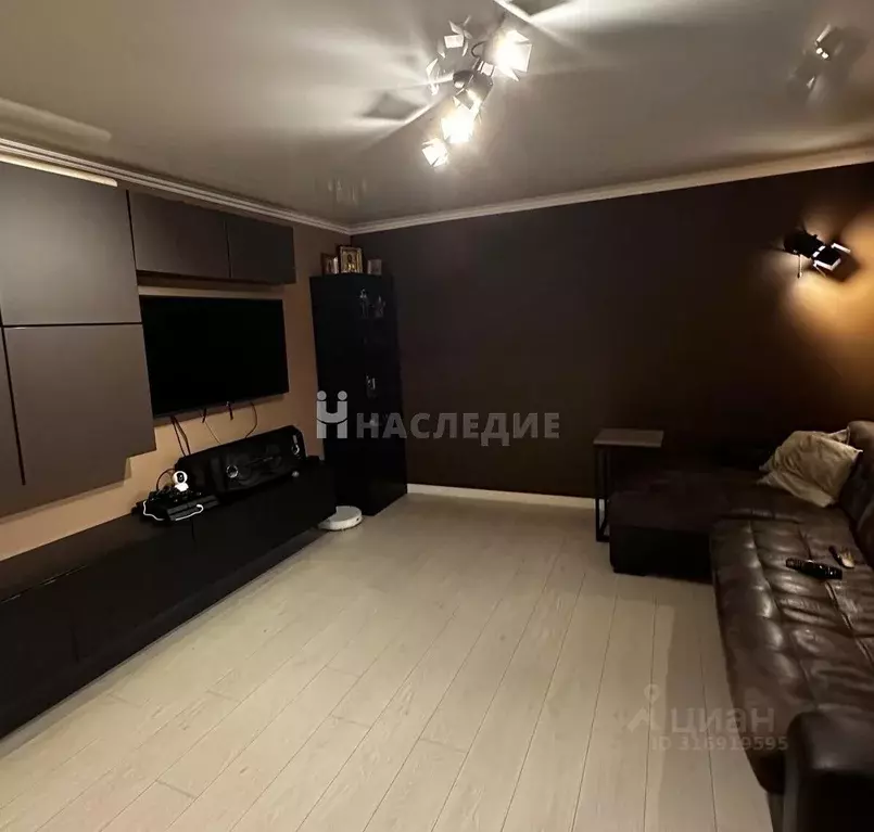 3-к кв. Ростовская область, Каменск-Шахтинский Московская ул. (64.2 м) - Фото 0