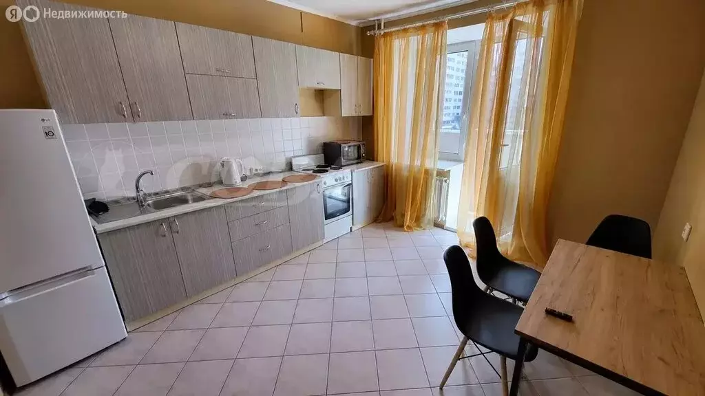 1-комнатная квартира: Тюмень, улица Чернышевского, 2Бк1 (46.8 м) - Фото 1