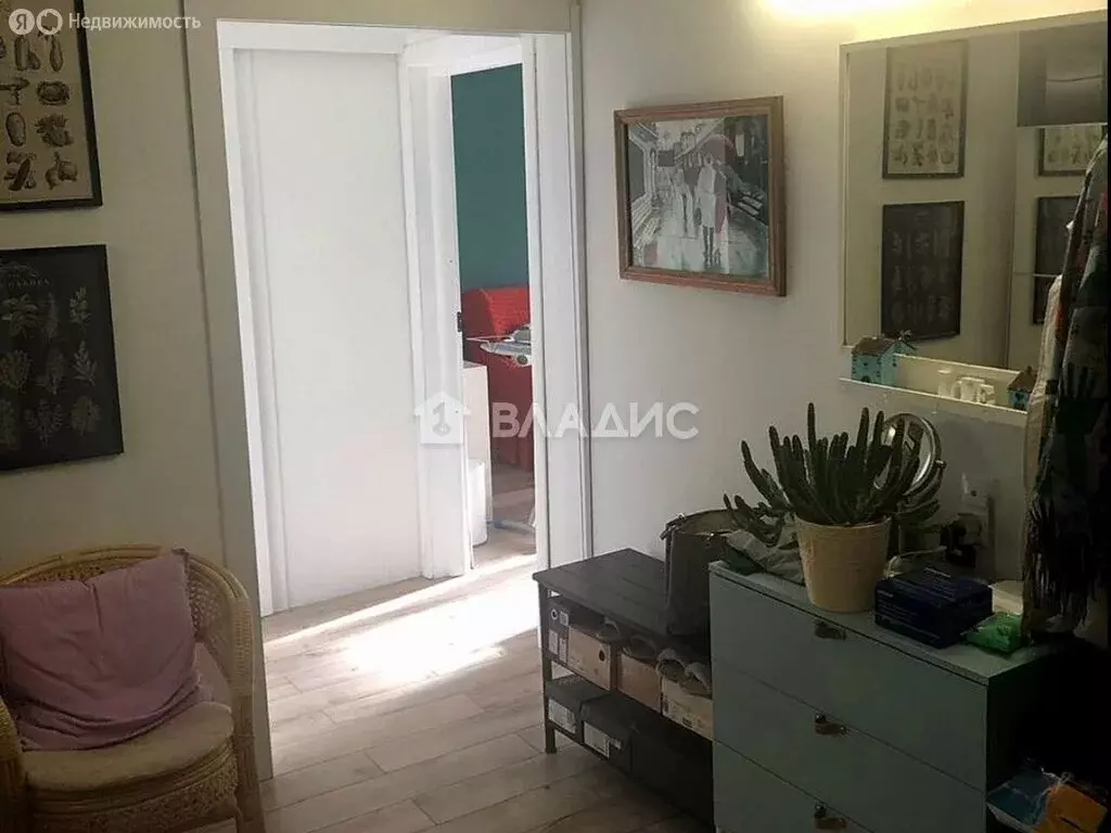 3-комнатная квартира: Гатчина, улица Изотова, 12к2 (71.4 м) - Фото 0