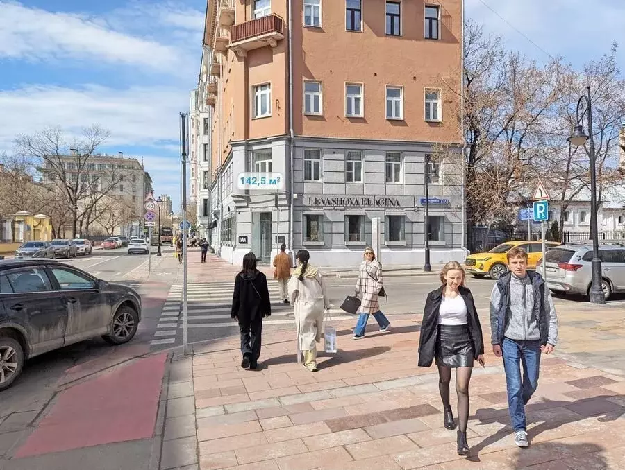 Готовый бизнес 142.5 м у метро на трафике / Сеть - Фото 1