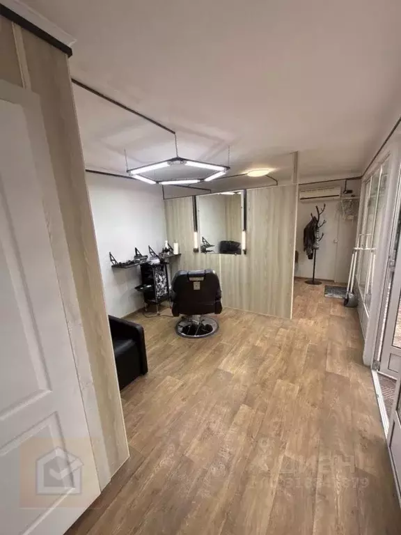 Торговая площадь в Крым, Евпатория просп. Победы, 63А (21 м) - Фото 1