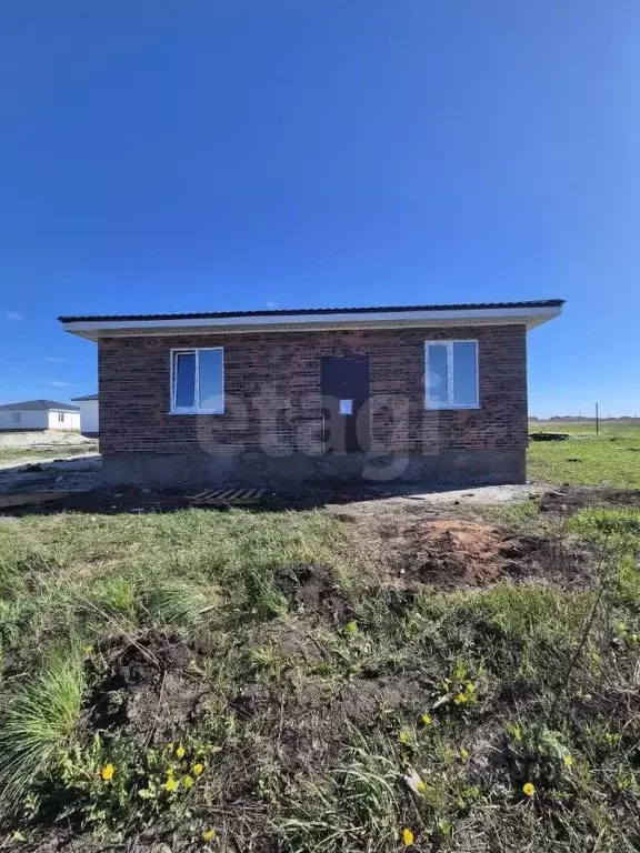 Дом в Курская область, Курский район, Моковский сельсовет, д. 1-я ... - Фото 0