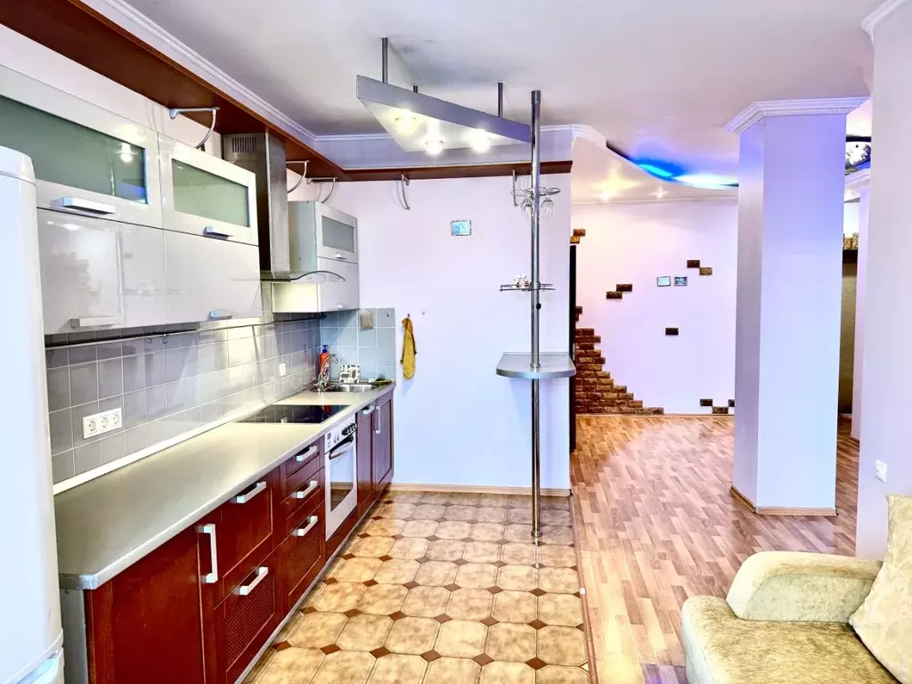 2-к кв. Московская область, Долгопрудный Лихачевское ш., 14к1 (62.0 м) - Фото 0