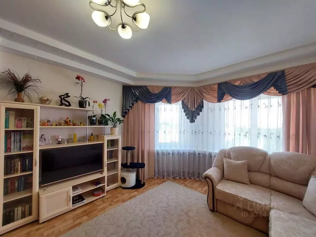 2-к кв. Псковская область, Псков ул. Шестака, 24 (69.0 м) - Фото 1