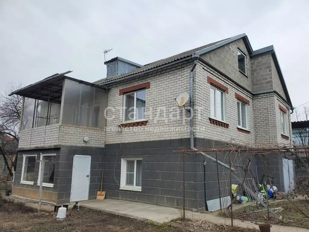 Дом в Ставропольский край, Ессентуки Студеная ул. (210 м) - Фото 0