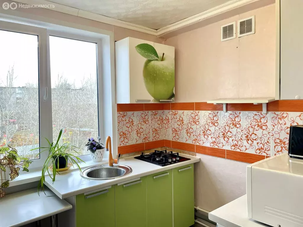 3-комнатная квартира: Березники, улица Пятилетки, 111 (59.2 м) - Фото 1