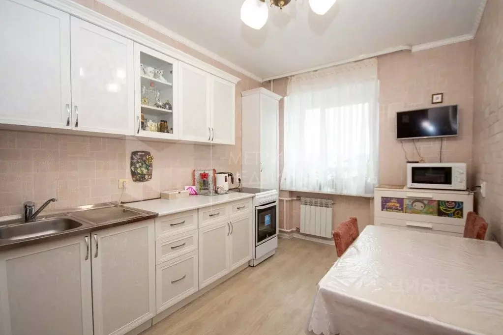 1-к кв. Тюменская область, Тюмень ул. Клары Цеткин, 29к5 (44.0 м) - Фото 0