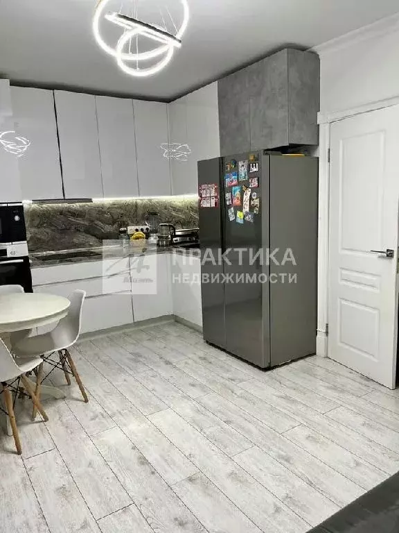 Продается 2-комнатная квартира - Фото 1