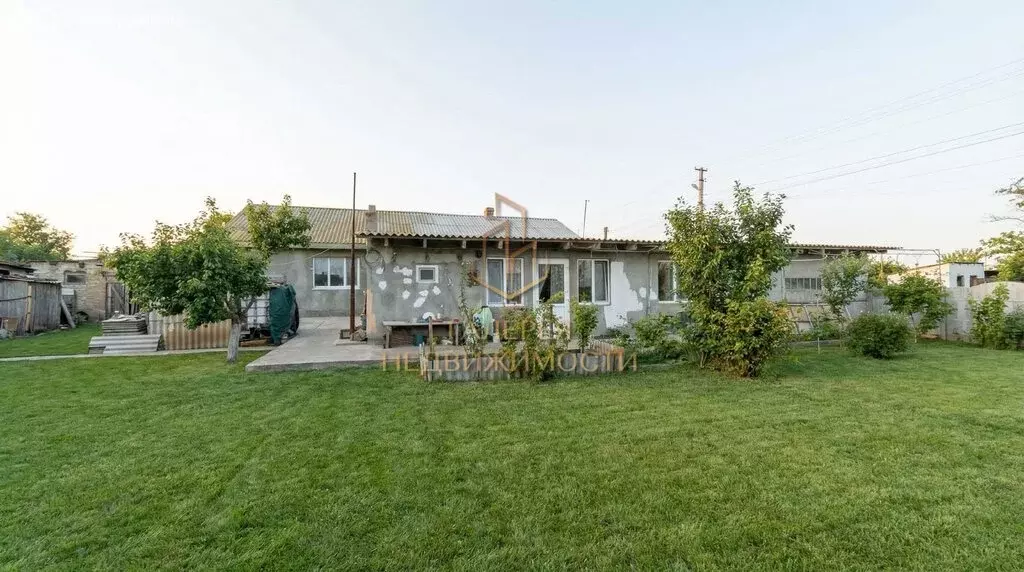 Дом в Водопойное, улица Островского (211.8 м) - Фото 1