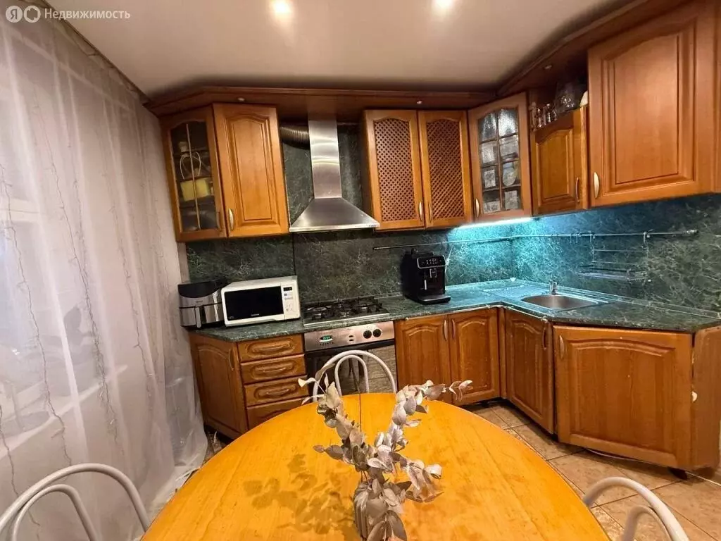 3-комнатная квартира: Нижний Новгород, улица Володарского, 9 (56.8 м) - Фото 2