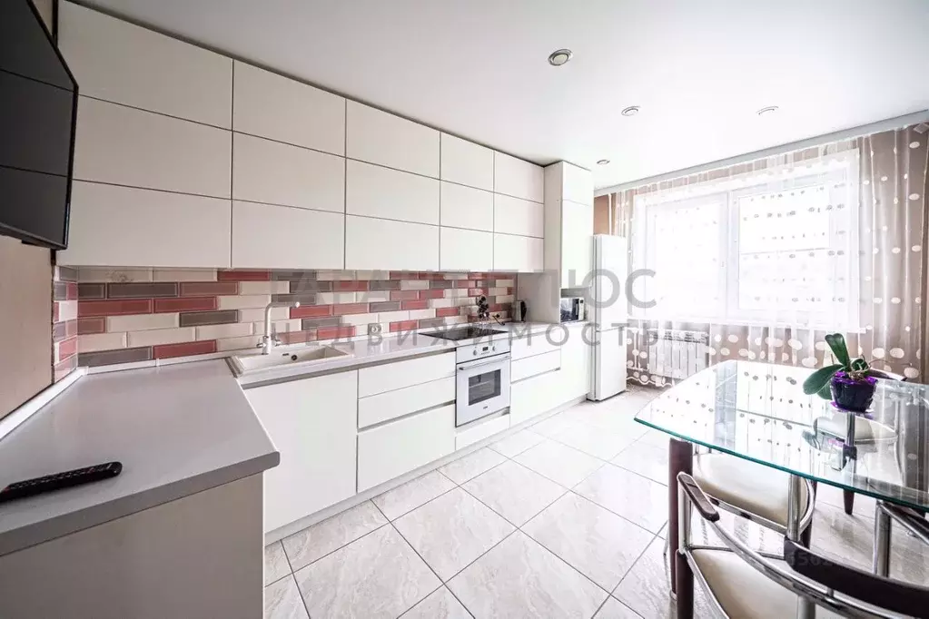 3-к кв. Липецкая область, Липецк ул. 50 лет НЛМК, 17А (82.0 м) - Фото 1