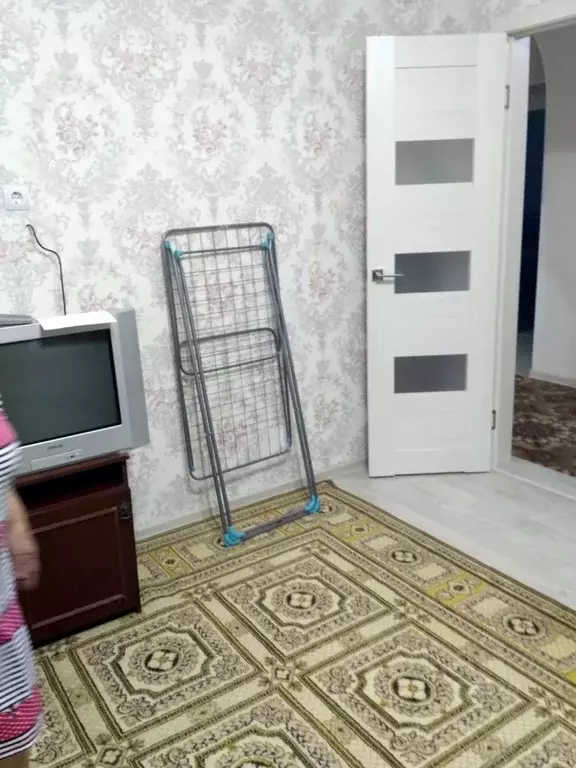 Комната Красноярский край, Красноярск ул. Урицкого, 52 - Фото 2