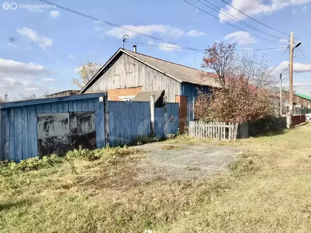 Дом в Тюменская область, Ялуторовский муниципальный округ, село ... - Фото 1