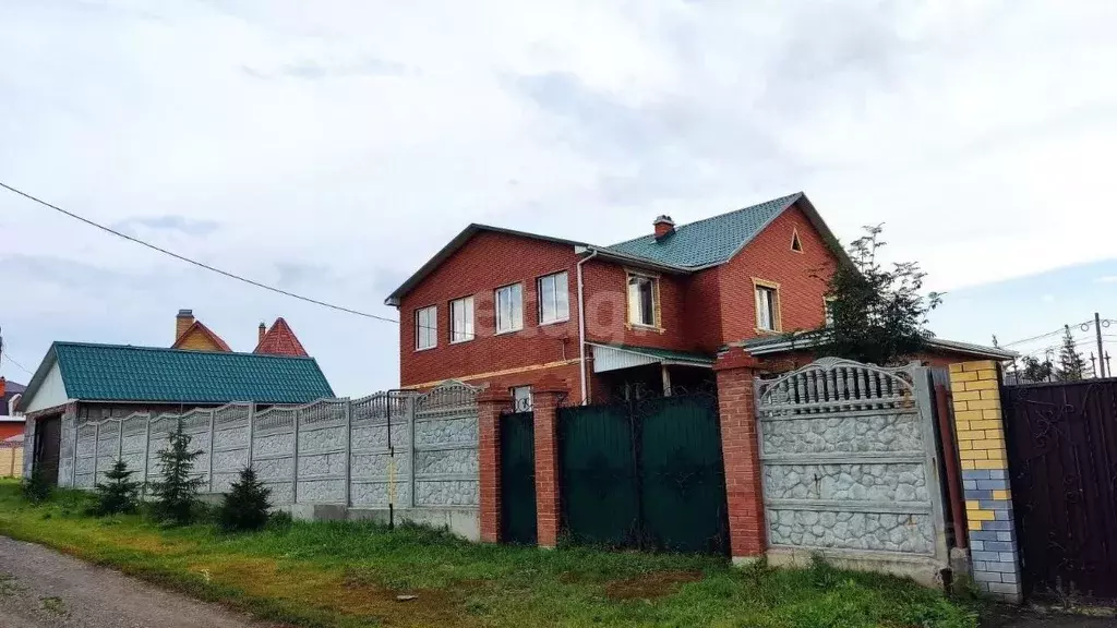 Дом в Курганская область, Шадринск Батуринская ул. (273 м) - Фото 1