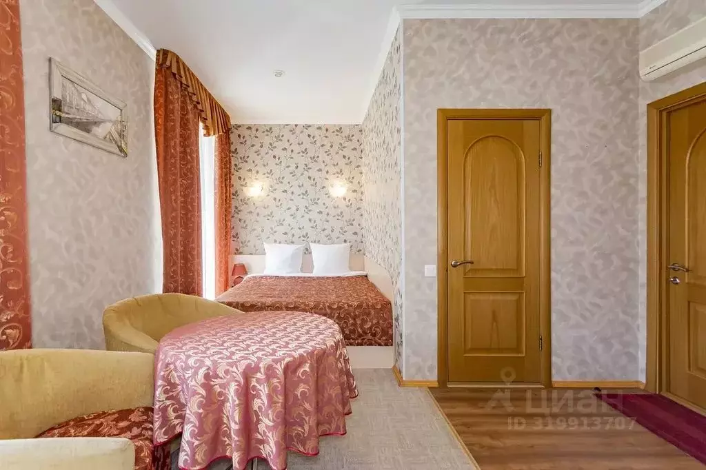 Комната Свердловская область, Екатеринбург просп. Орджоникидзе, 4 - Фото 1