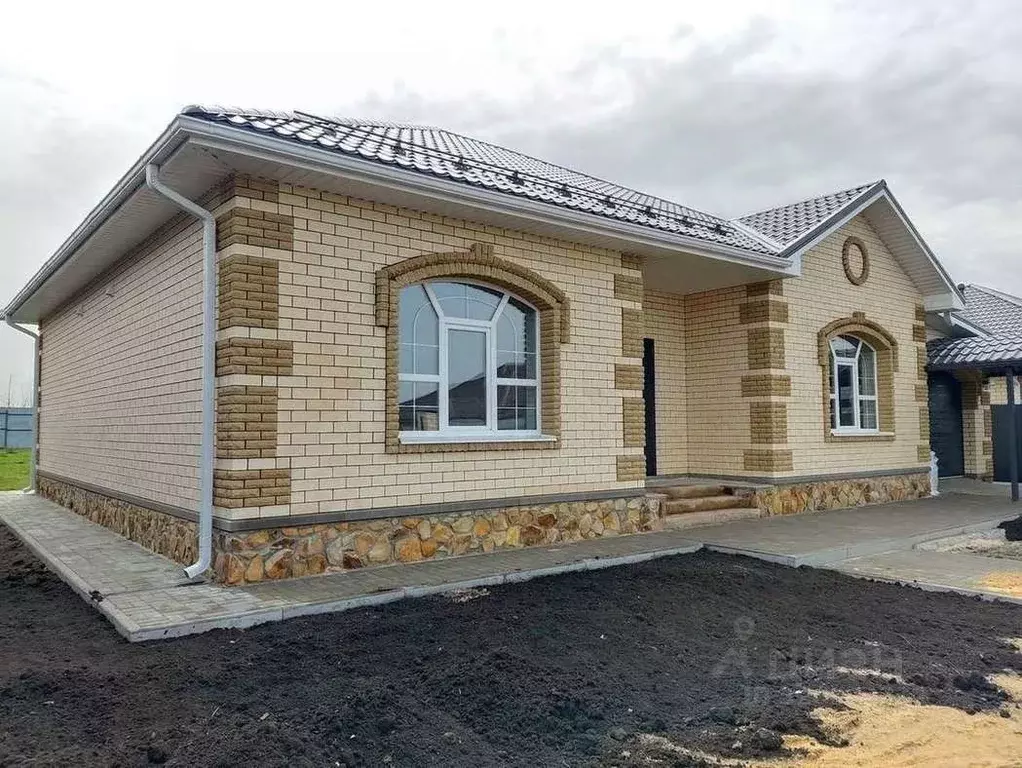 Дом в Белгородская область, Белгородский район, Тавровское с/пос, с. ... - Фото 1