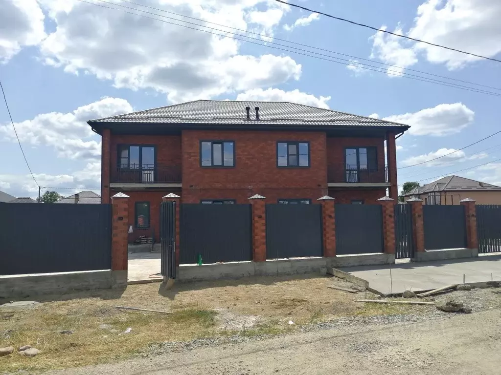 Дом в Адыгея, Майкоп ул. Тхабисимова (126 м) - Фото 1