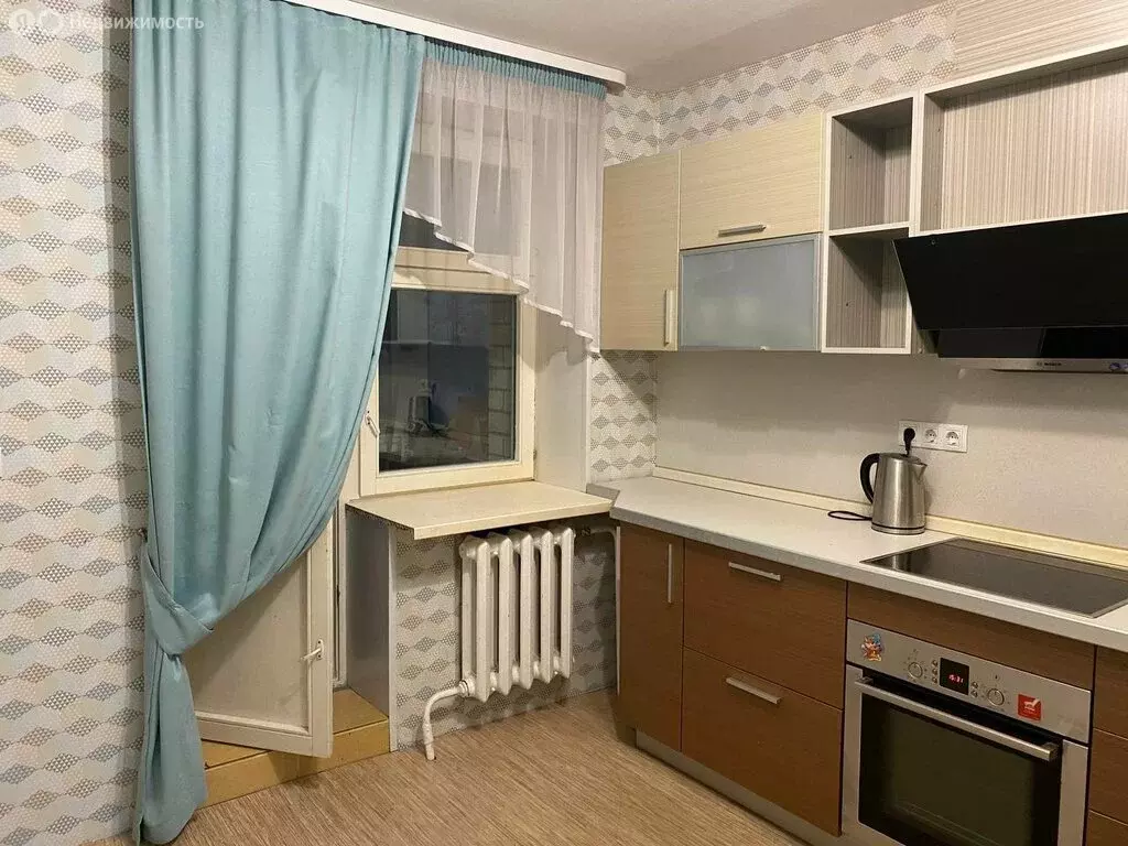 2-комнатная квартира: Сыктывкар, Октябрьский проспект, 92 (58.5 м) - Фото 1