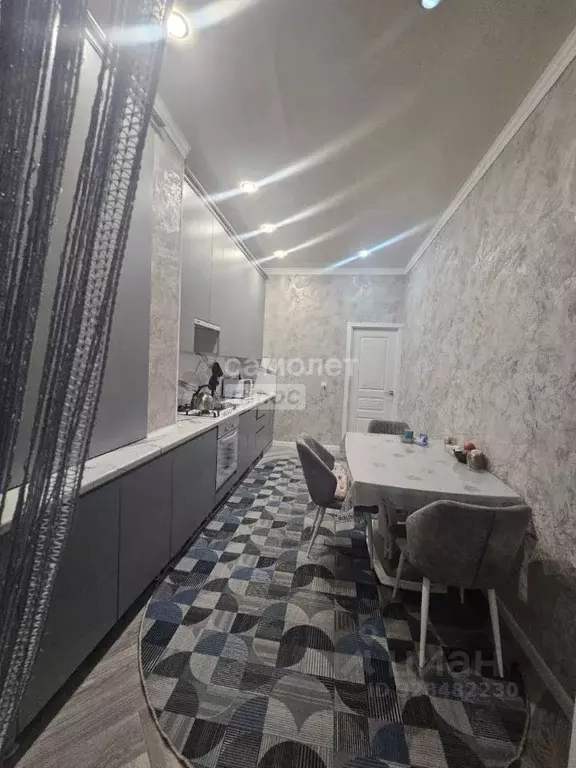 2-к кв. Кабардино-Балкария, Нальчик ул. Солнечная, 8к1 (60.0 м) - Фото 1