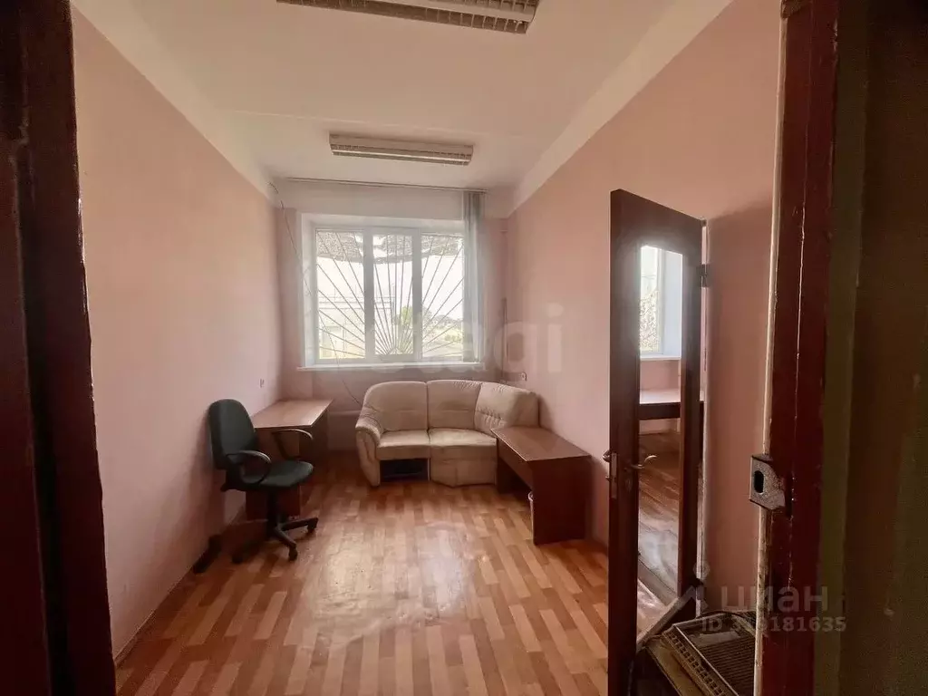 Офис в Астраханская область, Приволжский район, с. Карагали Зеленая ... - Фото 1