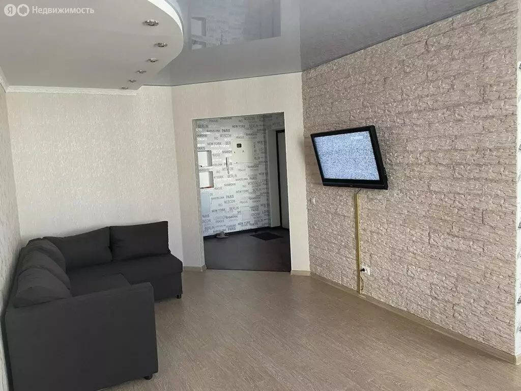 3-комнатная квартира: Екатеринбург, Комсомольская улица, 78 (75.4 м) - Фото 1