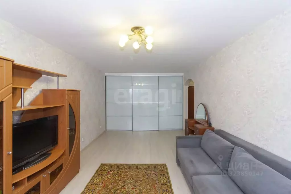 1-к кв. Тюменская область, Тюмень Кремлевская ул., 89 (43.6 м) - Фото 0