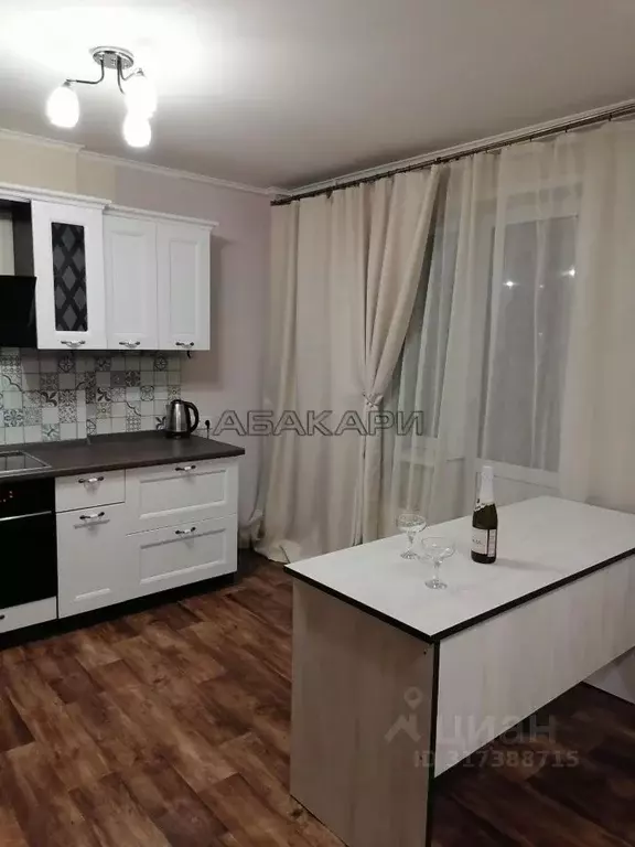 Студия Красноярский край, Красноярск Караульная ул., 42 (32.0 м) - Фото 0
