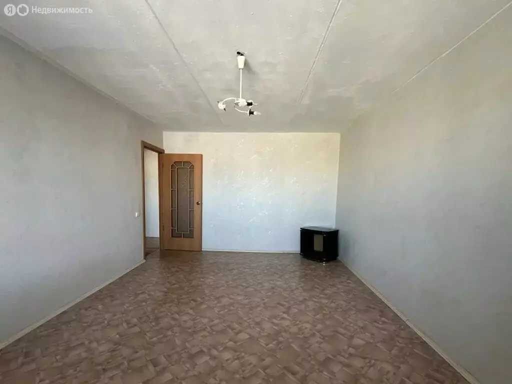 2-комнатная квартира: Еманжелинск, улица Титова, 10 (52 м) - Фото 2