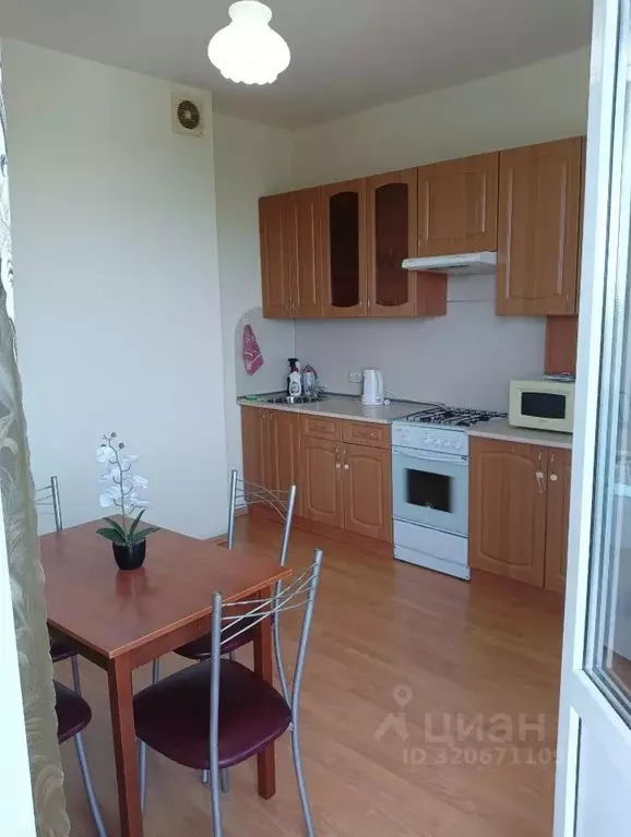 2-к кв. Псковская область, Псков Гражданская ул., 27 (70.0 м) - Фото 1