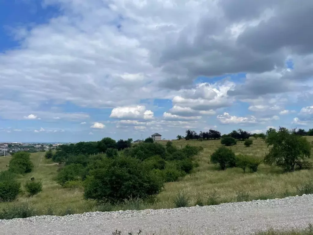 Участок в Кабардино-Балкария, Нальчик городской округ, с. Кенже ул. ... - Фото 1