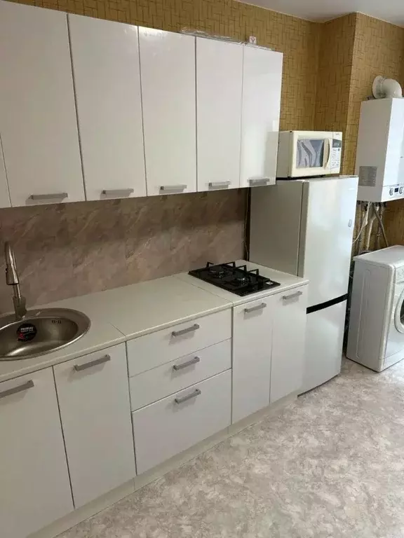 1-к кв. Волгоградская область, Волгоград ул. 70-летия Победы, 27 (30.0 ... - Фото 1