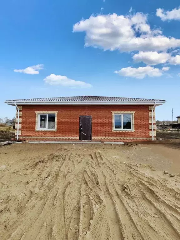 Дом в Омская область, Омский район, с. Надеждино ул. Молодежная (107 ... - Фото 1