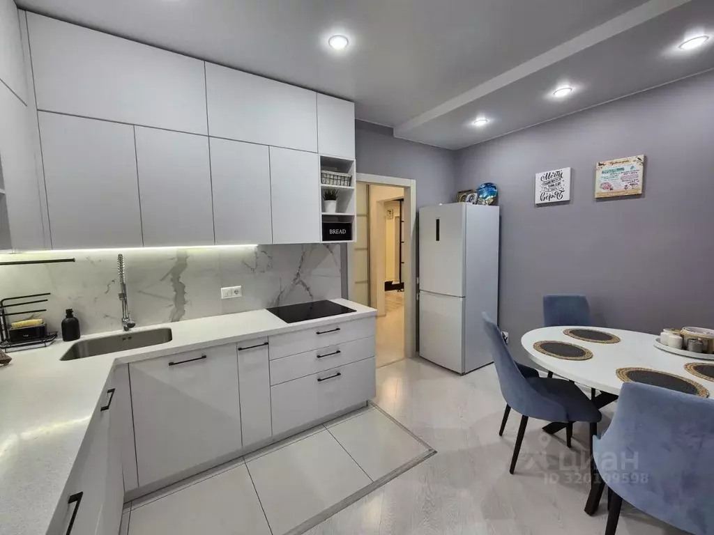 3-к кв. Самарская область, Тольятти ул. Лизы Чайкиной, 70А (86.0 м) - Фото 2