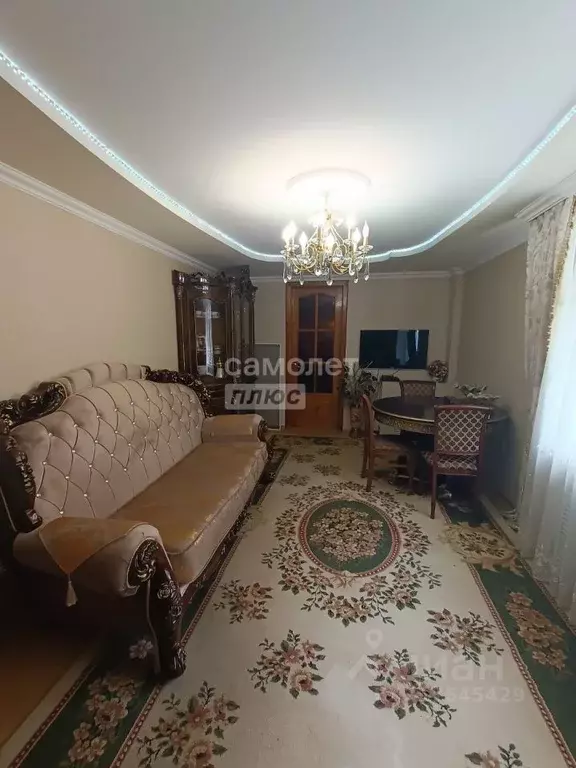 2-к кв. Кабардино-Балкария, Нальчик ул. Кирова, 1А (65.0 м) - Фото 0