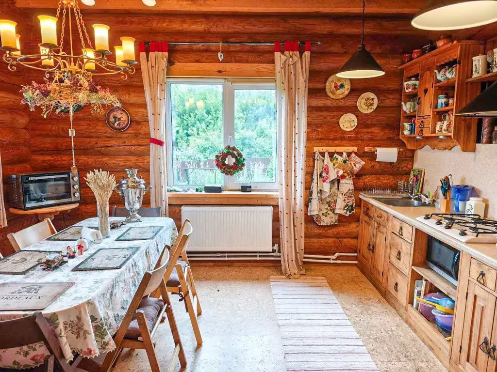 Дом в Ульяновская область, Сенгилеевский район, Елаурское с/пос, с. ... - Фото 1