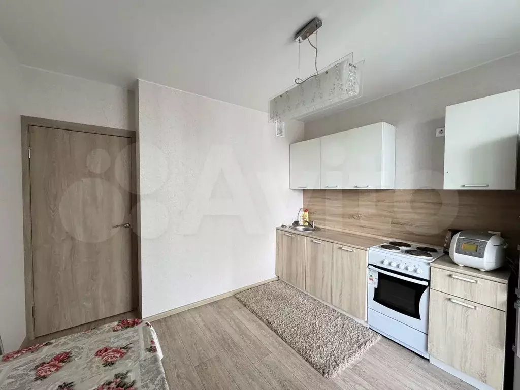 1-к. квартира, 40 м, 11/17 эт. - Фото 1