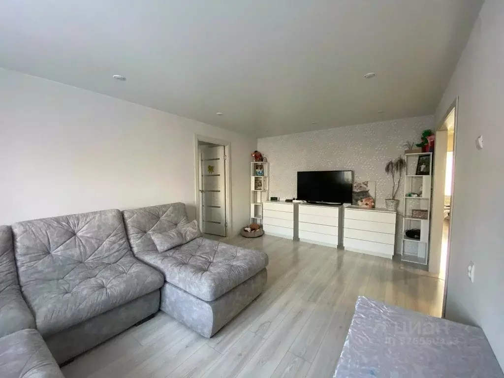 4-к кв. Вологодская область, Череповец Октябрьский просп., 48 (79.9 м) - Фото 1