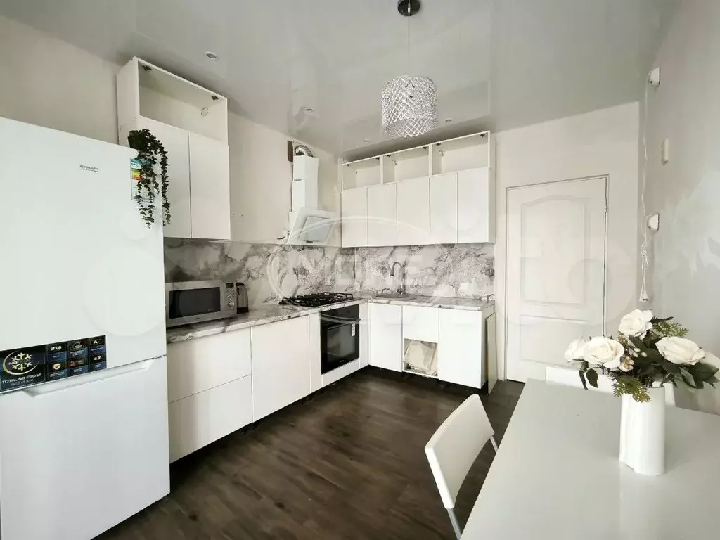 1-к. квартира, 42,7 м, 9/9 эт. - Фото 1