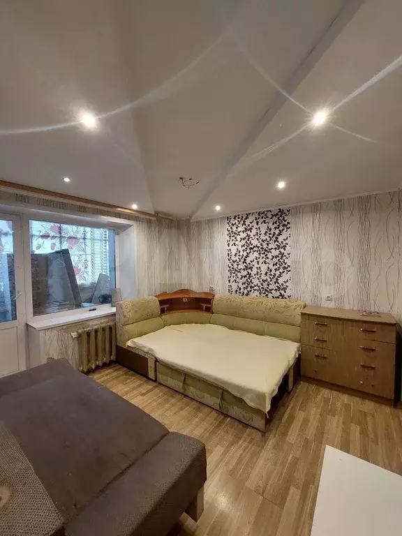 1-к. квартира, 38 м, 1/10 эт. - Фото 1