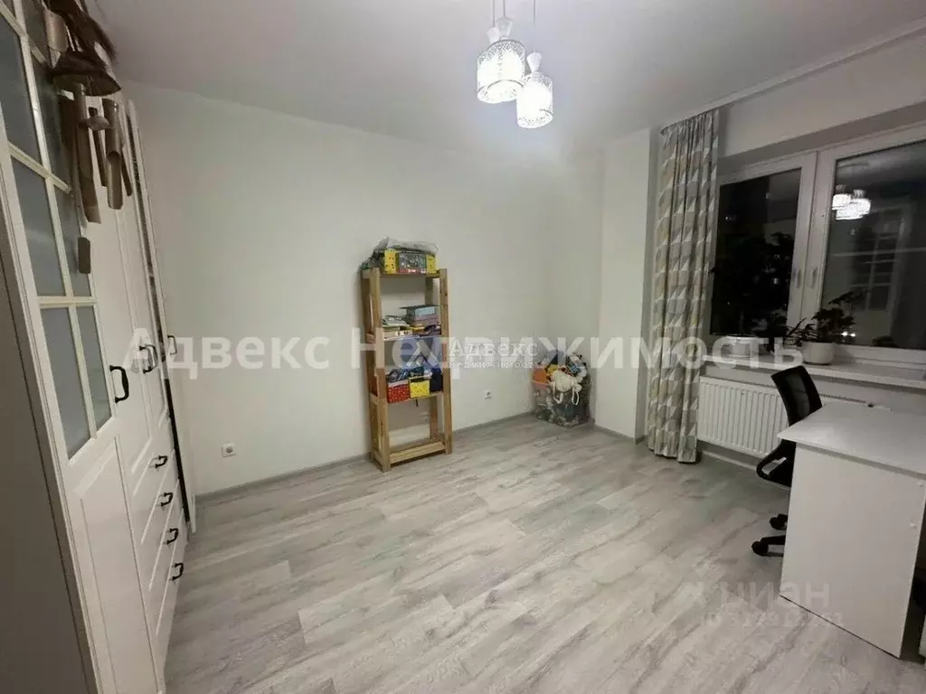2-к кв. Тюменская область, Тюмень Кремлевская ул., 112к1 (66.0 м) - Фото 0