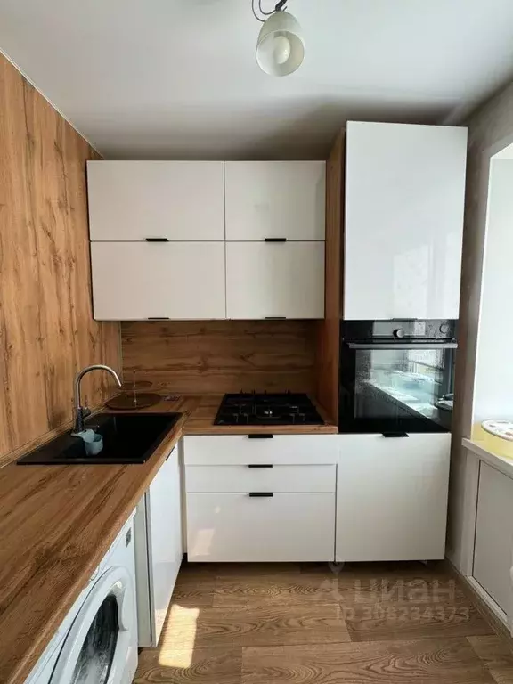 2-к кв. Саратовская область, Саратов ул. Имени С.Т. Разина, 93 (47.2 ... - Фото 0