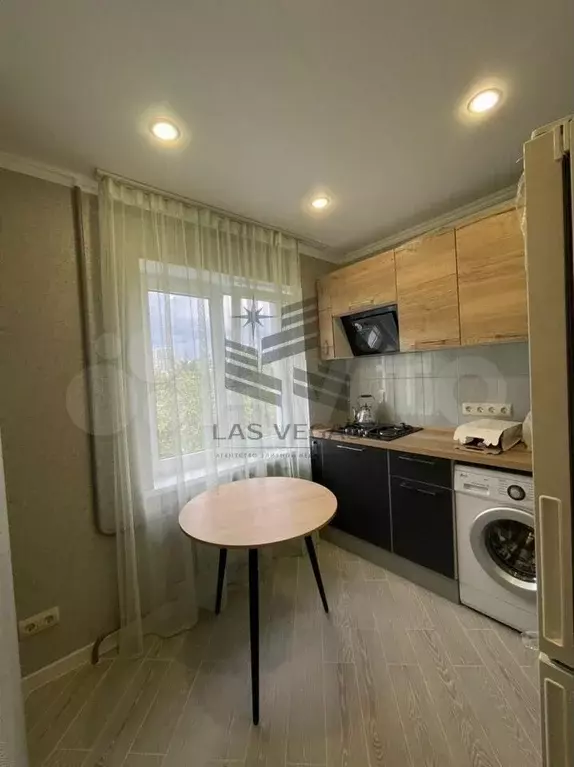 2-к. квартира, 43 м, 5/5 эт. - Фото 0