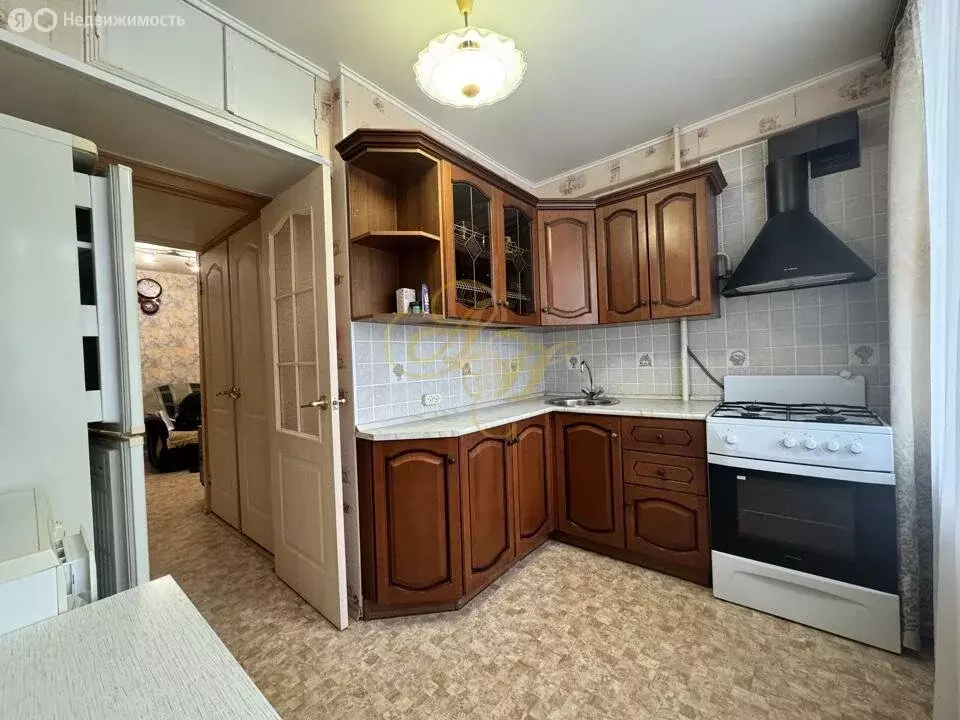 3-комнатная квартира: посёлок Чайковского, 18 (67.8 м) - Фото 1