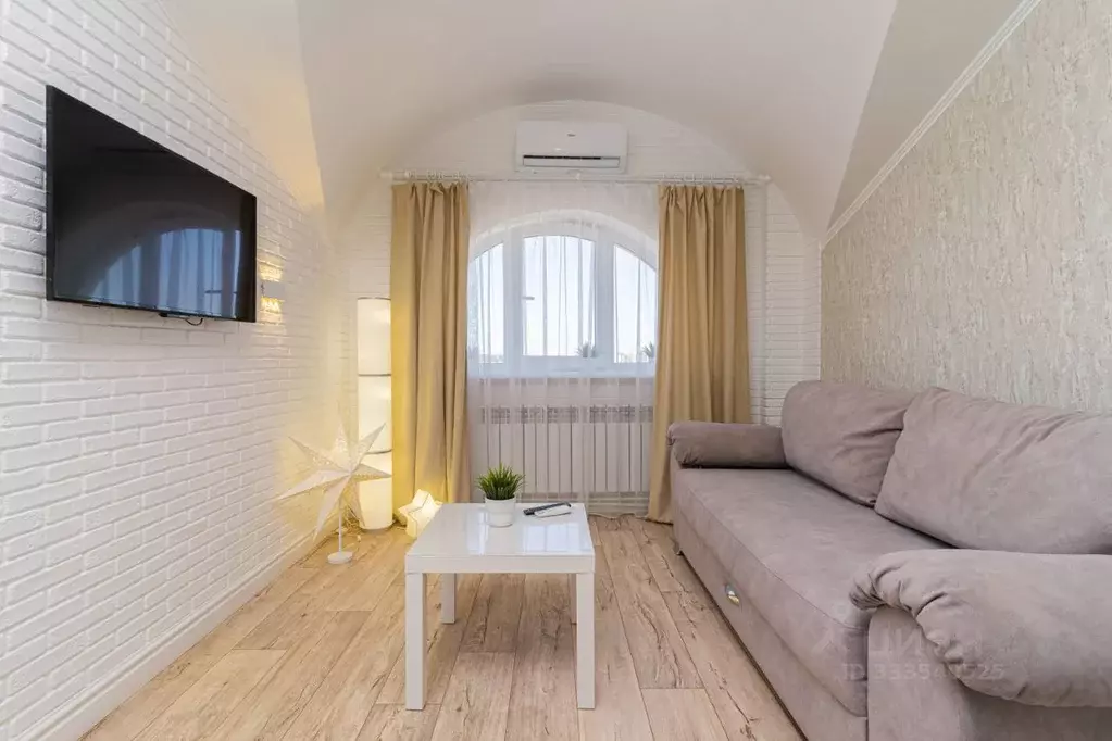 1-к кв. Крым, Симферополь ул. Железнодорожная, 1В (32.0 м) - Фото 1