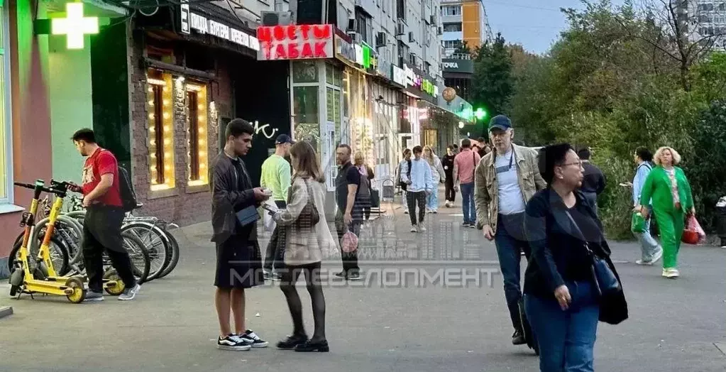 Помещение не топ трафике первое от метро - Фото 1